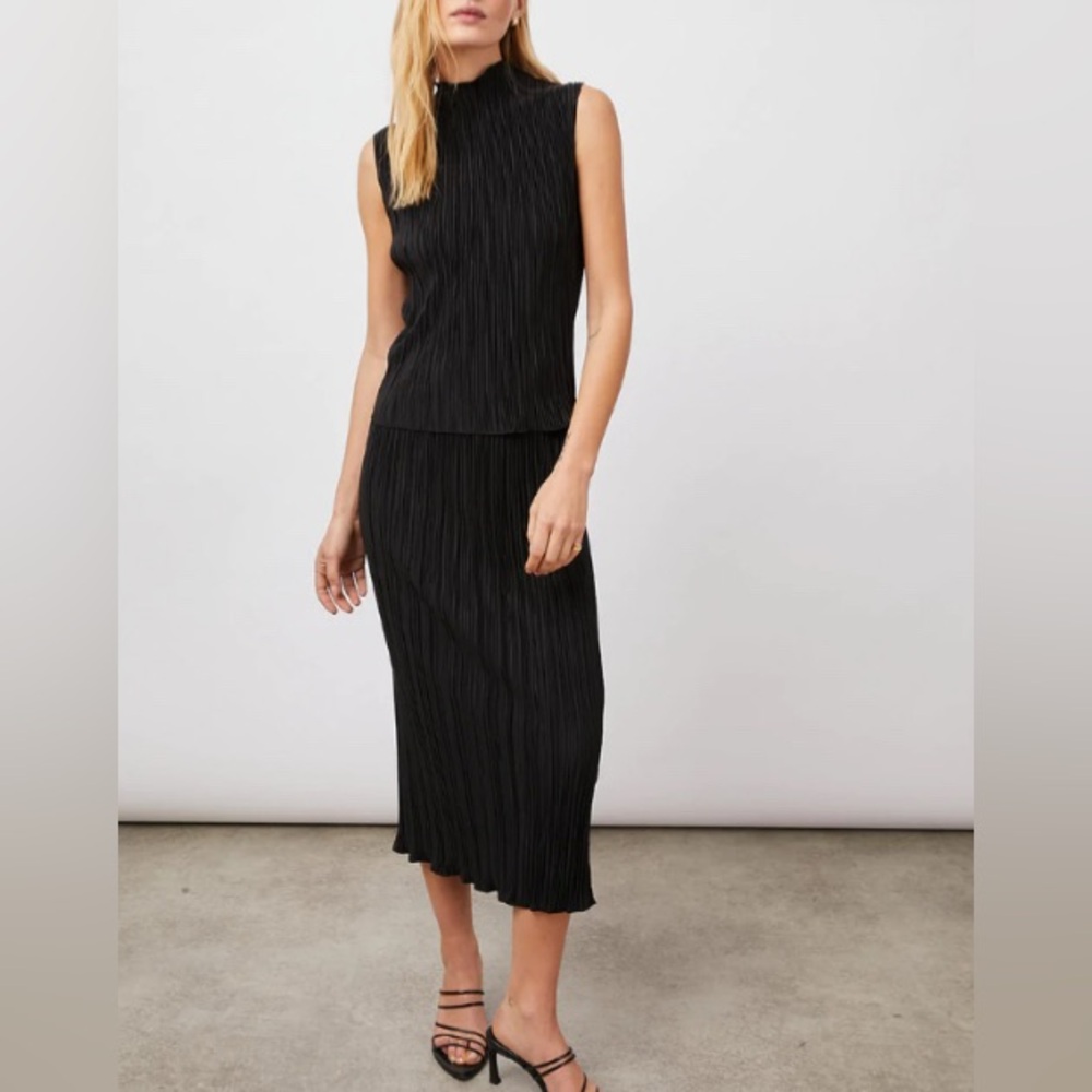 SET | Top and Skirt by Rails